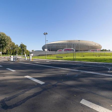 Solaris Park Apartment Tauron Arena By Renters Prestige Краков Экстерьер фото