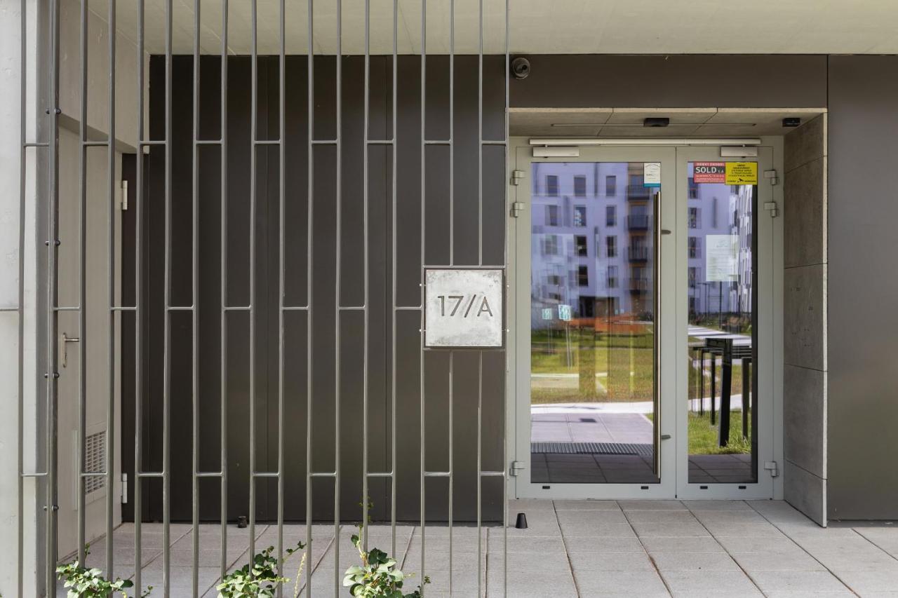 Solaris Park Apartment Tauron Arena By Renters Prestige Краков Экстерьер фото