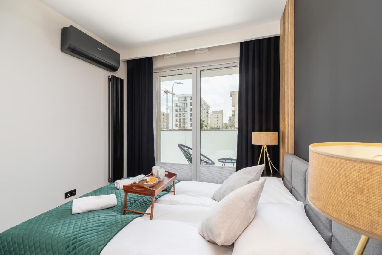 Solaris Park Apartment Tauron Arena By Renters Prestige Краков Экстерьер фото