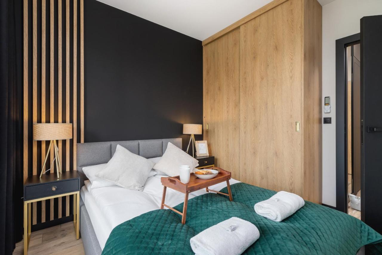 Solaris Park Apartment Tauron Arena By Renters Prestige Краков Экстерьер фото