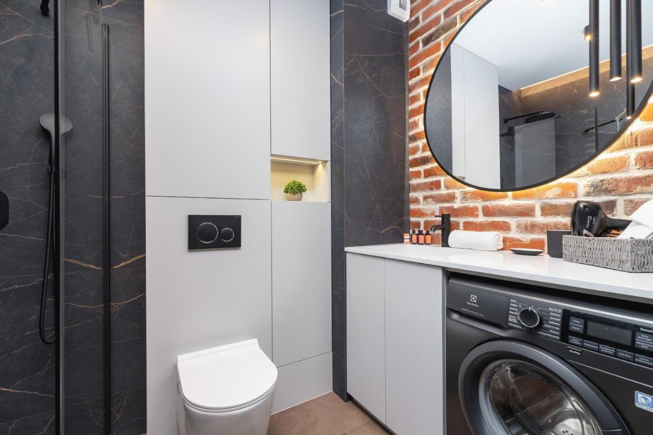 Solaris Park Apartment Tauron Arena By Renters Prestige Краков Экстерьер фото